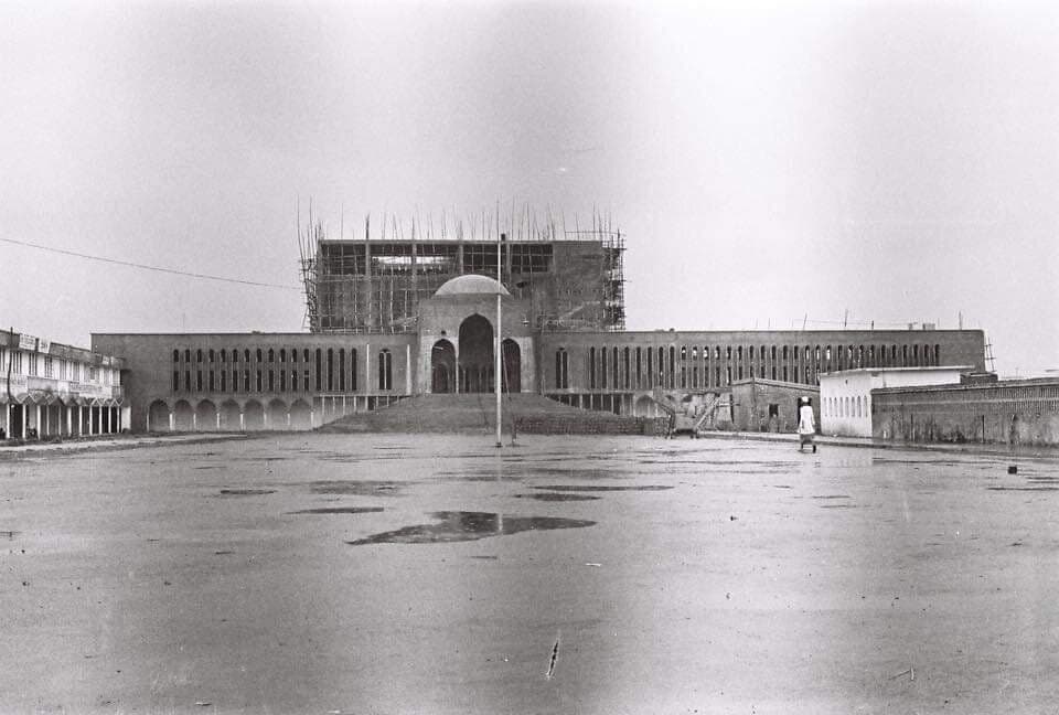 Baitul Mukarram National Mosque, Dhaka, Bangladesh. 1961–1970. Photo: G&T Architects / archival source; photographer not identified
