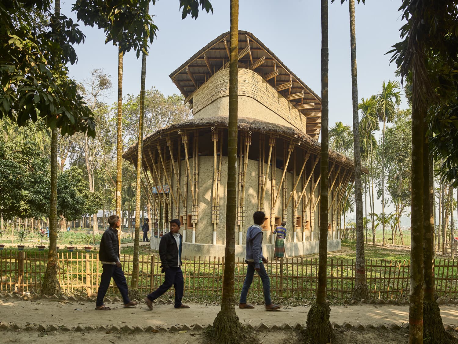 TFA-000037_Anandaloy_Rudrapur, Rudrapur, Bangladesh. 2011–2020. Photo: Kurt Hoerbst